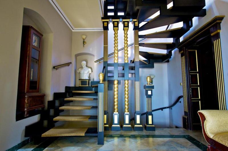 Palac W Malkowie Warta Ngoại thất bức ảnh